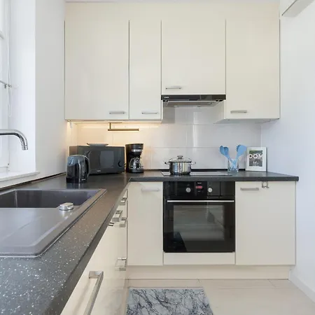 Jasny & Przestronny Z Balkonem I Parkingiem By Rent Like Lägenhet Gdynia