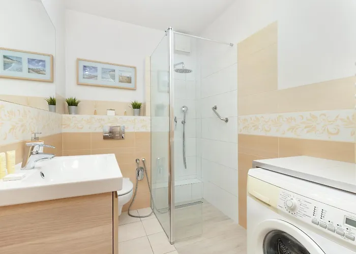 Jasny & Przestronny Z Balkonem I Parkingiem By Rent Like Appartement Gdynia